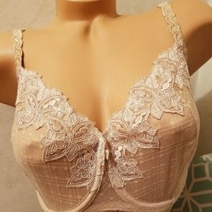 Wacoal Luxe Flirtatiously Feminine Full Figure 